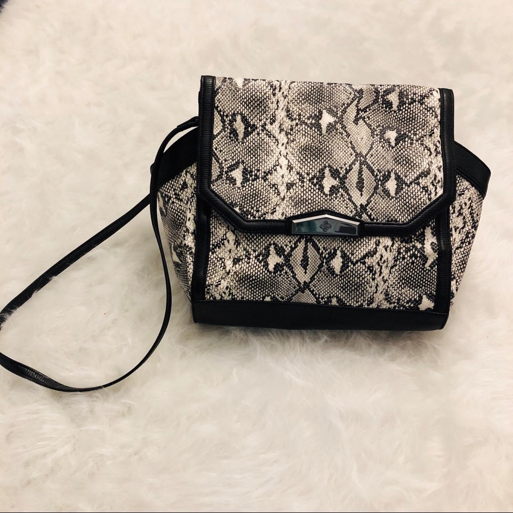 Simply Vera Vera Wang Purse